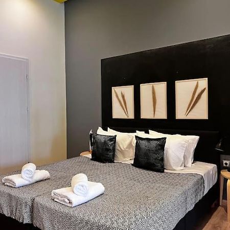 Modern Lux Apartment Downtown 罗希姆诺 外观 照片