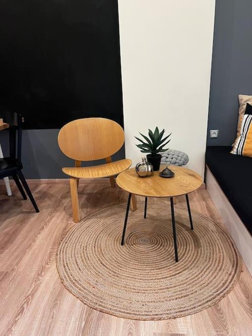 Modern Lux Apartment Downtown 罗希姆诺 外观 照片