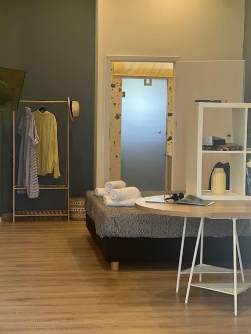 Modern Lux Apartment Downtown 罗希姆诺 外观 照片