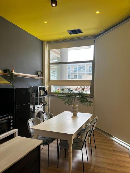 Modern Lux Apartment Downtown 罗希姆诺 外观 照片