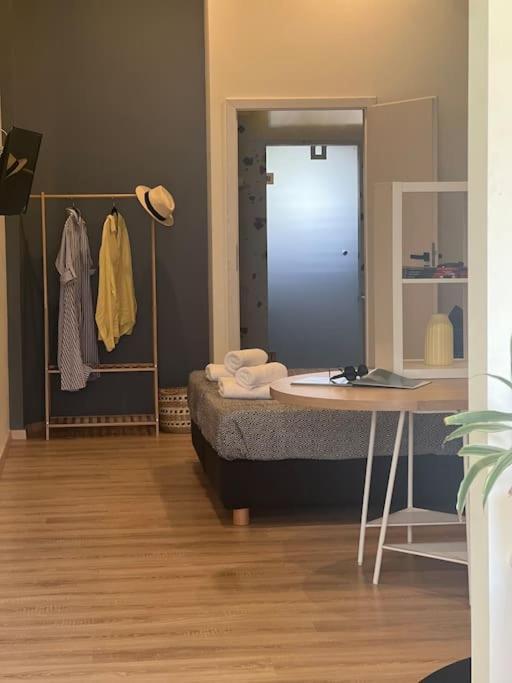 Modern Lux Apartment Downtown 罗希姆诺 外观 照片