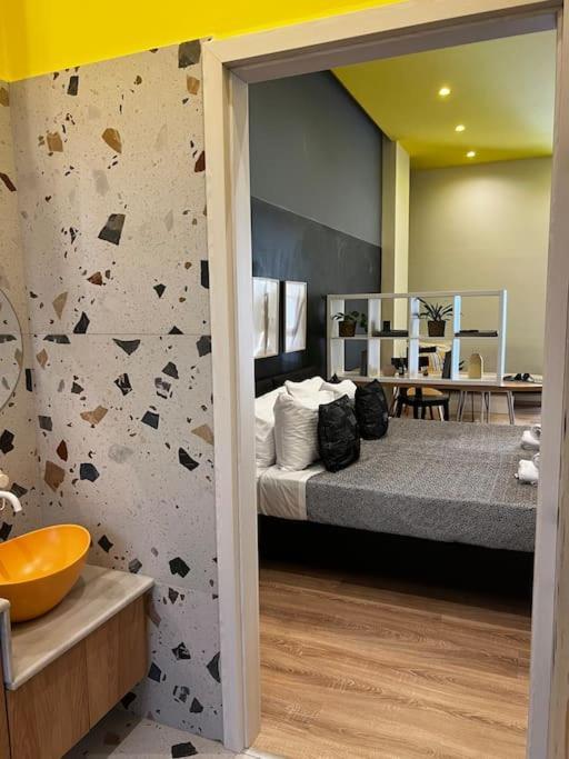 Modern Lux Apartment Downtown 罗希姆诺 外观 照片