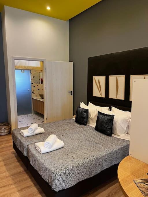 Modern Lux Apartment Downtown 罗希姆诺 外观 照片